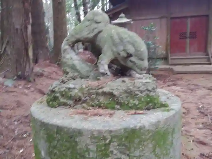 諏訪神社の狛犬