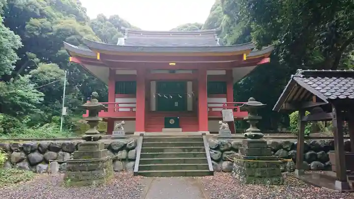 百草八幡神社の本殿・本堂