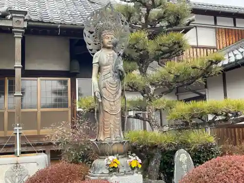 宝善寺の{uncategorized: "未分類", other: "その他", undefined: "問題あり", building: "その他建物", grave: "お墓", sacred_gate: "鳥居", guardian: "狛犬", statue: "像", buddha: "仏像", history: "歴史", nature: "自然", garden: "庭園", animal: "動物", pagoda: "塔", temizu: "手水舎", mountain_gate: "山門・神門", sanctuary: "本殿・本堂", subordinate: "末社・摂社", art: "芸術", scenery: "景色", jizo: "地蔵", ema: "絵馬", goshuin: "御朱印", omikuji: "おみくじ", items: "授与品その他", amulet: "お守り", goshuincho: "御朱印帳", eats: "食事", festival: "お祭り", votive_dance: "神楽", shichigosan: "七五三参", wedding: "結婚式", experience: "体験その他", initially: "初詣", around: "周辺", anti_infection: "感染症対策"}