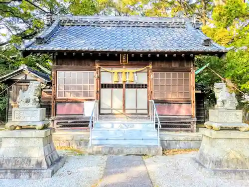 山神社の本殿