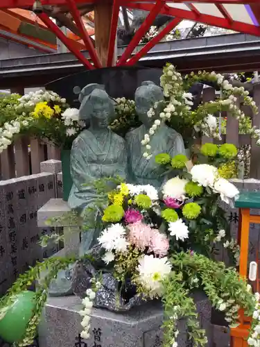 露天神社（お初天神）の像