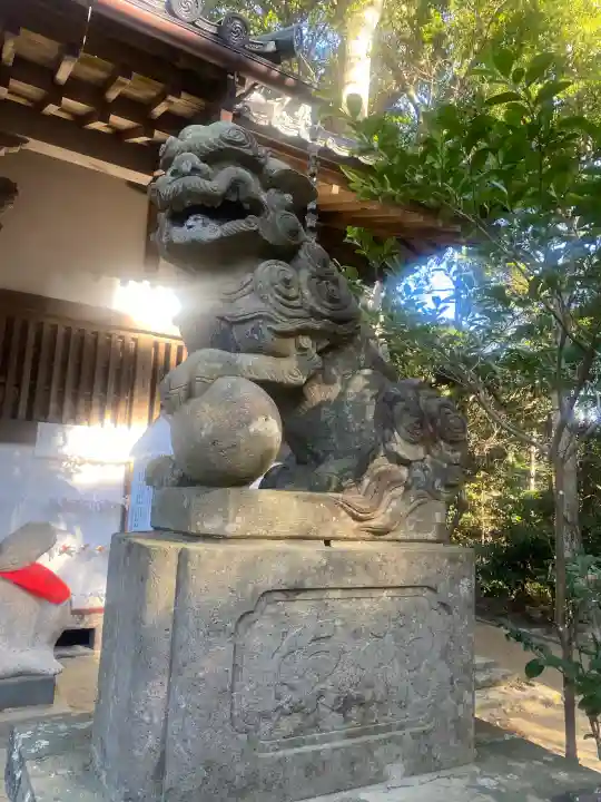 日吉神社の{uncategorized: "未分類", other: "その他", undefined: "問題あり", building: "その他建物", grave: "お墓", sacred_gate: "鳥居", guardian: "狛犬", statue: "像", buddha: "仏像", history: "歴史", nature: "自然", garden: "庭園", animal: "動物", pagoda: "塔", temizu: "手水舎", mountain_gate: "山門・神門", sanctuary: "本殿・本堂", subordinate: "末社・摂社", art: "芸術", scenery: "景色", jizo: "地蔵", ema: "絵馬", goshuin: "御朱印", omikuji: "おみくじ", items: "授与品その他", amulet: "お守り", goshuincho: "御朱印帳", eats: "食事", festival: "お祭り", votive_dance: "神楽", shichigosan: "七五三参", wedding: "結婚式", experience: "体験その他", initially: "初詣", around: "周辺", anti_infection: "感染症対策"}