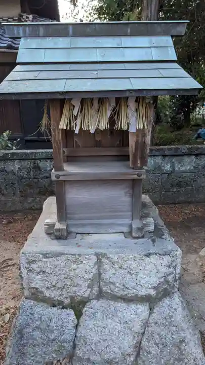 津島社(大草津島神社)の末社・摂社