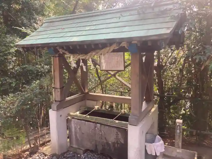 白旗神社(平戸白旗神社)の{uncategorized: "未分類", other: "その他", undefined: "問題あり", building: "その他建物", grave: "お墓", sacred_gate: "鳥居", guardian: "狛犬", statue: "像", buddha: "仏像", history: "歴史", nature: "自然", garden: "庭園", animal: "動物", pagoda: "塔", temizu: "手水舎", mountain_gate: "山門・神門", sanctuary: "本殿・本堂", subordinate: "末社・摂社", art: "芸術", scenery: "景色", jizo: "地蔵", ema: "絵馬", goshuin: "御朱印", omikuji: "おみくじ", items: "授与品その他", amulet: "お守り", goshuincho: "御朱印帳", eats: "食事", festival: "お祭り", votive_dance: "神楽", shichigosan: "七五三参", wedding: "結婚式", experience: "体験その他", initially: "初詣", around: "周辺", anti_infection: "感染症対策"}