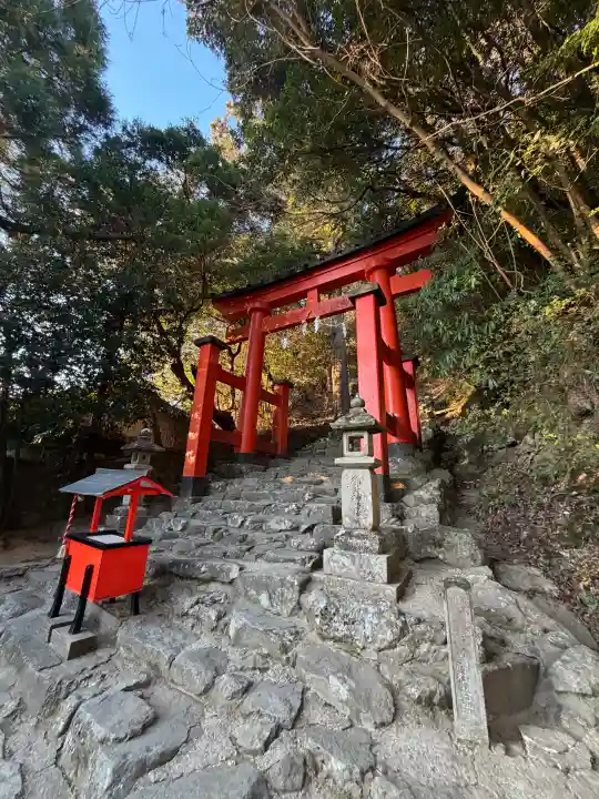 神倉神社(熊野速玉大社摂社)の{uncategorized: "未分類", other: "その他", undefined: "問題あり", building: "その他建物", grave: "お墓", sacred_gate: "鳥居", guardian: "狛犬", statue: "像", buddha: "仏像", history: "歴史", nature: "自然", garden: "庭園", animal: "動物", pagoda: "塔", temizu: "手水舎", mountain_gate: "山門・神門", sanctuary: "本殿・本堂", subordinate: "末社・摂社", art: "芸術", scenery: "景色", jizo: "地蔵", ema: "絵馬", goshuin: "御朱印", omikuji: "おみくじ", items: "授与品その他", amulet: "お守り", goshuincho: "御朱印帳", eats: "食事", festival: "お祭り", votive_dance: "神楽", shichigosan: "七五三参", wedding: "結婚式", experience: "体験その他", initially: "初詣", around: "周辺", anti_infection: "感染症対策"}