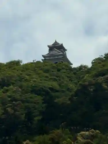岐阜護國神社の{uncategorized: "未分類", other: "その他", undefined: "問題あり", building: "その他建物", grave: "お墓", sacred_gate: "鳥居", guardian: "狛犬", statue: "像", buddha: "仏像", history: "歴史", nature: "自然", garden: "庭園", animal: "動物", pagoda: "塔", temizu: "手水舎", mountain_gate: "山門・神門", sanctuary: "本殿・本堂", subordinate: "末社・摂社", art: "芸術", scenery: "景色", jizo: "地蔵", ema: "絵馬", goshuin: "御朱印", omikuji: "おみくじ", items: "授与品その他", amulet: "お守り", goshuincho: "御朱印帳", eats: "食事", festival: "お祭り", votive_dance: "神楽", shichigosan: "七五三参", wedding: "結婚式", experience: "体験その他", initially: "初詣", around: "周辺", anti_infection: "感染症対策"}