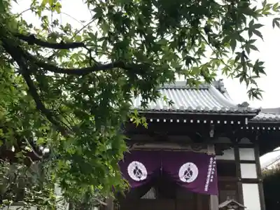 覚證寺の山門・神門
