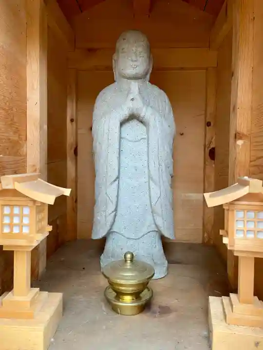 大林寺の{uncategorized: "未分類", other: "その他", undefined: "問題あり", building: "その他建物", grave: "お墓", sacred_gate: "鳥居", guardian: "狛犬", statue: "像", buddha: "仏像", history: "歴史", nature: "自然", garden: "庭園", animal: "動物", pagoda: "塔", temizu: "手水舎", mountain_gate: "山門・神門", sanctuary: "本殿・本堂", subordinate: "末社・摂社", art: "芸術", scenery: "景色", jizo: "地蔵", ema: "絵馬", goshuin: "御朱印", omikuji: "おみくじ", items: "授与品その他", amulet: "お守り", goshuincho: "御朱印帳", eats: "食事", festival: "お祭り", votive_dance: "神楽", shichigosan: "七五三参", wedding: "結婚式", experience: "体験その他", initially: "初詣", around: "周辺", anti_infection: "感染症対策"}