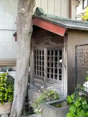小石様の{uncategorized: "未分類", other: "その他", undefined: "問題あり", building: "その他建物", grave: "お墓", sacred_gate: "鳥居", guardian: "狛犬", statue: "像", buddha: "仏像", history: "歴史", nature: "自然", garden: "庭園", animal: "動物", pagoda: "塔", temizu: "手水舎", mountain_gate: "山門・神門", sanctuary: "本殿・本堂", subordinate: "末社・摂社", art: "芸術", scenery: "景色", jizo: "地蔵", ema: "絵馬", goshuin: "御朱印", omikuji: "おみくじ", items: "授与品その他", amulet: "お守り", goshuincho: "御朱印帳", eats: "食事", festival: "お祭り", votive_dance: "神楽", shichigosan: "七五三参", wedding: "結婚式", experience: "体験その他", initially: "初詣", around: "周辺", anti_infection: "感染症対策"}