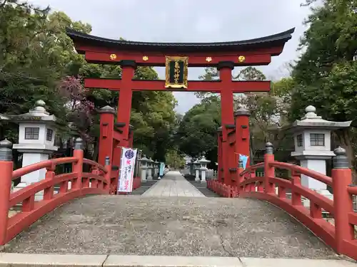 氣比神宮の鳥居