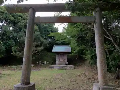 諏訪神社の鳥居