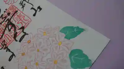 ✨ピンクを効かせました。シルバーの雨粒も光ります。