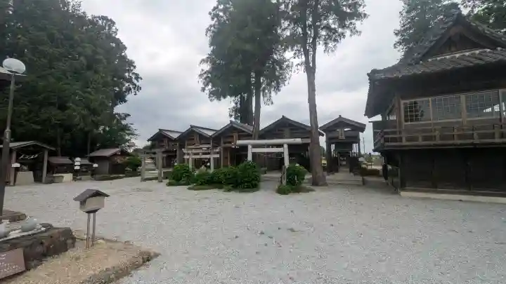 鷲宮神社の{uncategorized: "未分類", other: "その他", undefined: "問題あり", building: "その他建物", grave: "お墓", sacred_gate: "鳥居", guardian: "狛犬", statue: "像", buddha: "仏像", history: "歴史", nature: "自然", garden: "庭園", animal: "動物", pagoda: "塔", temizu: "手水舎", mountain_gate: "山門・神門", sanctuary: "本殿・本堂", subordinate: "末社・摂社", art: "芸術", scenery: "景色", jizo: "地蔵", ema: "絵馬", goshuin: "御朱印", omikuji: "おみくじ", items: "授与品その他", amulet: "お守り", goshuincho: "御朱印帳", eats: "食事", festival: "お祭り", votive_dance: "神楽", shichigosan: "七五三参", wedding: "結婚式", experience: "体験その他", initially: "初詣", around: "周辺", anti_infection: "感染症対策"}