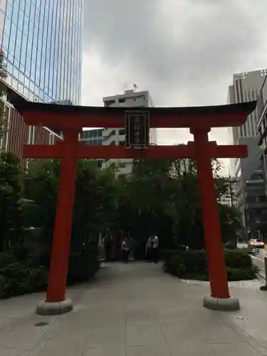 福徳神社（芽吹稲荷）の鳥居
