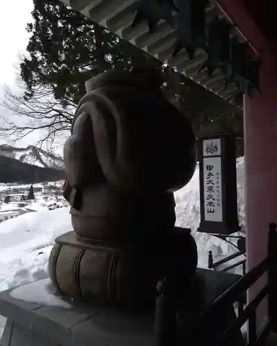 甲子大黒天本山の像