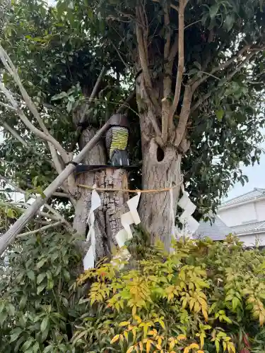 拝島神明神社の{uncategorized: "未分類", other: "その他", undefined: "問題あり", building: "その他建物", grave: "お墓", sacred_gate: "鳥居", guardian: "狛犬", statue: "像", buddha: "仏像", history: "歴史", nature: "自然", garden: "庭園", animal: "動物", pagoda: "塔", temizu: "手水舎", mountain_gate: "山門・神門", sanctuary: "本殿・本堂", subordinate: "末社・摂社", art: "芸術", scenery: "景色", jizo: "地蔵", ema: "絵馬", goshuin: "御朱印", omikuji: "おみくじ", items: "授与品その他", amulet: "お守り", goshuincho: "御朱印帳", eats: "食事", festival: "お祭り", votive_dance: "神楽", shichigosan: "七五三参", wedding: "結婚式", experience: "体験その他", initially: "初詣", around: "周辺", anti_infection: "感染症対策"}