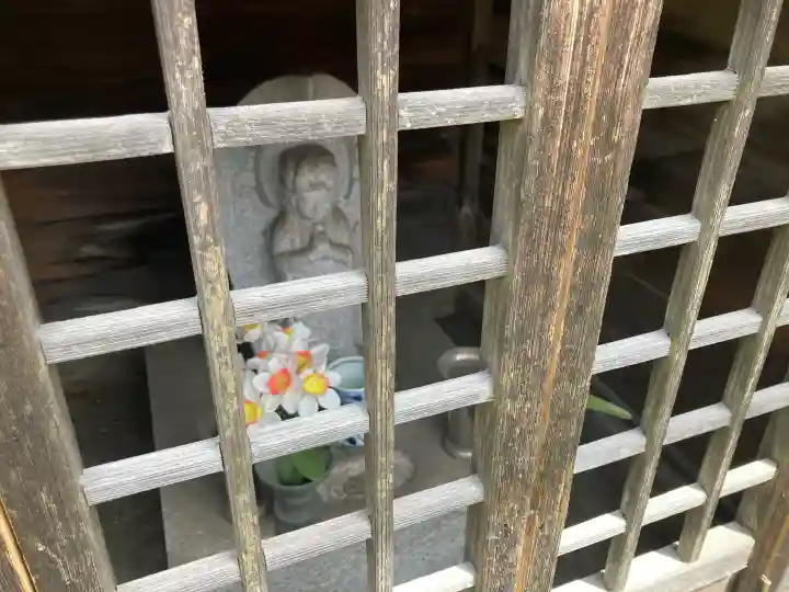 醫王寺の{uncategorized: "未分類", other: "その他", undefined: "問題あり", building: "その他建物", grave: "お墓", sacred_gate: "鳥居", guardian: "狛犬", statue: "像", buddha: "仏像", history: "歴史", nature: "自然", garden: "庭園", animal: "動物", pagoda: "塔", temizu: "手水舎", mountain_gate: "山門・神門", sanctuary: "本殿・本堂", subordinate: "末社・摂社", art: "芸術", scenery: "景色", jizo: "地蔵", ema: "絵馬", goshuin: "御朱印", omikuji: "おみくじ", items: "授与品その他", amulet: "お守り", goshuincho: "御朱印帳", eats: "食事", festival: "お祭り", votive_dance: "神楽", shichigosan: "七五三参", wedding: "結婚式", experience: "体験その他", initially: "初詣", around: "周辺", anti_infection: "感染症対策"}