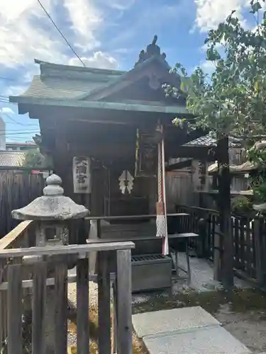 下御霊神社の末社