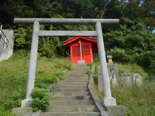 稲荷社の鳥居