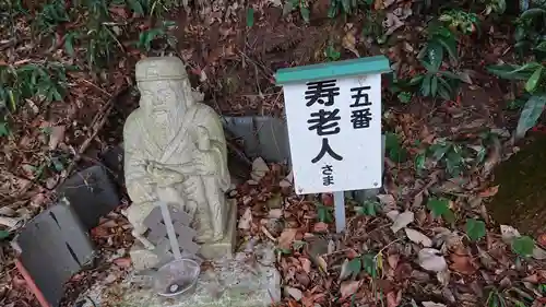 磐裂根裂神社の像