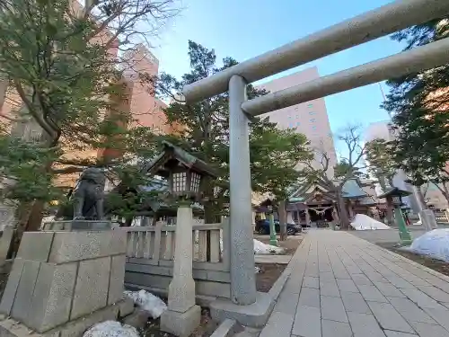 三吉神社の鳥居