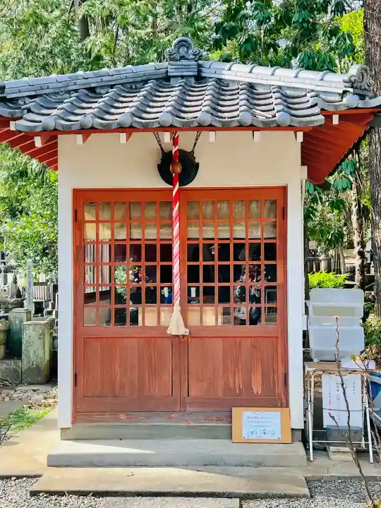 長林寺(西宮長林寺)の{uncategorized: "未分類", other: "その他", undefined: "問題あり", building: "その他建物", grave: "お墓", sacred_gate: "鳥居", guardian: "狛犬", statue: "像", buddha: "仏像", history: "歴史", nature: "自然", garden: "庭園", animal: "動物", pagoda: "塔", temizu: "手水舎", mountain_gate: "山門・神門", sanctuary: "本殿・本堂", subordinate: "末社・摂社", art: "芸術", scenery: "景色", jizo: "地蔵", ema: "絵馬", goshuin: "御朱印", omikuji: "おみくじ", items: "授与品その他", amulet: "お守り", goshuincho: "御朱印帳", eats: "食事", festival: "お祭り", votive_dance: "神楽", shichigosan: "七五三参", wedding: "結婚式", experience: "体験その他", initially: "初詣", around: "周辺", anti_infection: "感染症対策"}