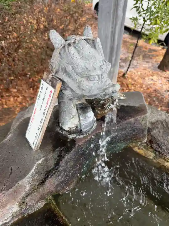 手長神社の{uncategorized: "未分類", other: "その他", undefined: "問題あり", building: "その他建物", grave: "お墓", sacred_gate: "鳥居", guardian: "狛犬", statue: "像", buddha: "仏像", history: "歴史", nature: "自然", garden: "庭園", animal: "動物", pagoda: "塔", temizu: "手水舎", mountain_gate: "山門・神門", sanctuary: "本殿・本堂", subordinate: "末社・摂社", art: "芸術", scenery: "景色", jizo: "地蔵", ema: "絵馬", goshuin: "御朱印", omikuji: "おみくじ", items: "授与品その他", amulet: "お守り", goshuincho: "御朱印帳", eats: "食事", festival: "お祭り", votive_dance: "神楽", shichigosan: "七五三参", wedding: "結婚式", experience: "体験その他", initially: "初詣", around: "周辺", anti_infection: "感染症対策"}
