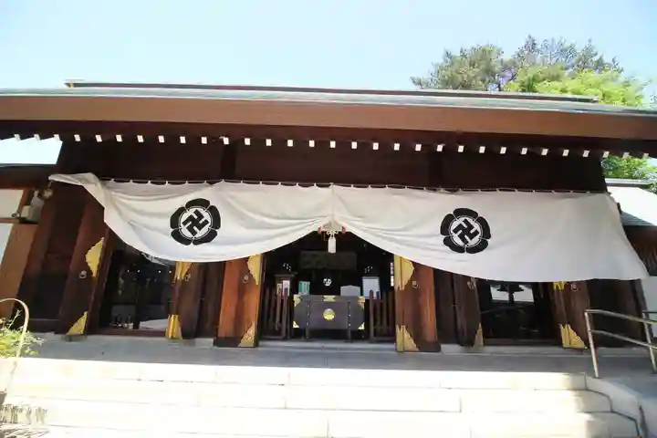 松陰神社の本殿・本堂