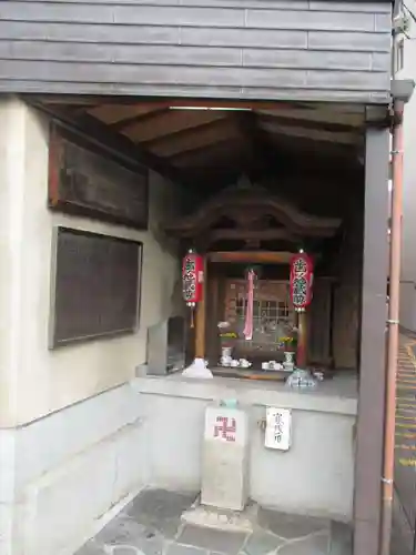 歯形地蔵の本殿・本堂