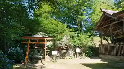 石都々古和気神社の末社・摂社