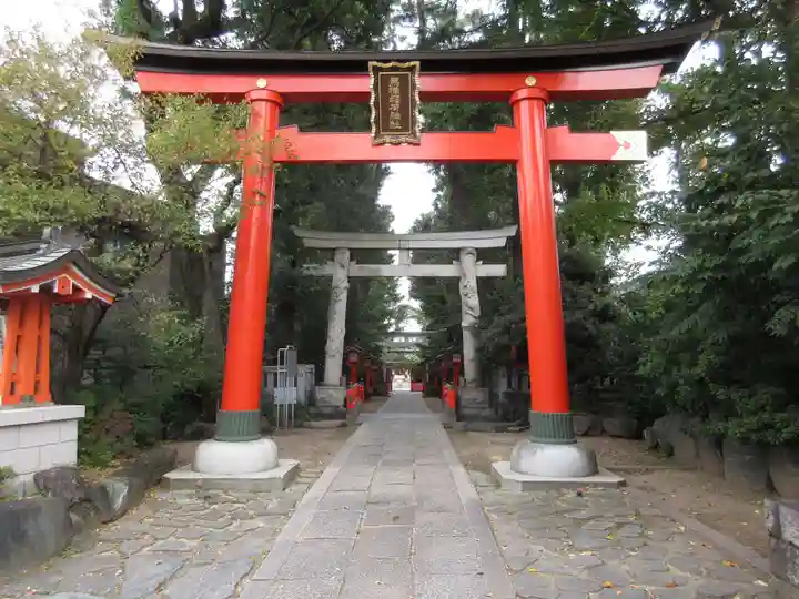 馬橋稲荷神社の鳥居