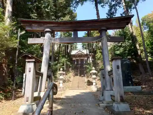 西八朔杉山神社の鳥居