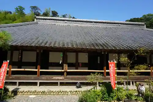 目の霊山　油山寺の本殿・本堂