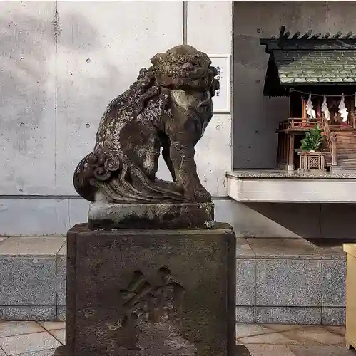 北谷稲荷神社の狛犬