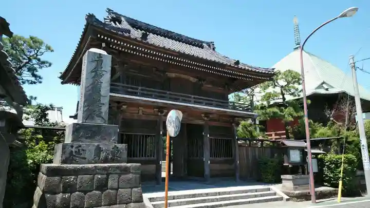 本覚寺の山門・神門