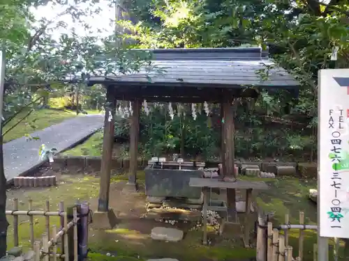 成田熊野神社の手水舎