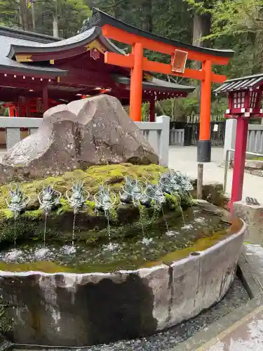 九頭龍神社本宮の{uncategorized: "未分類", other: "その他", undefined: "問題あり", building: "その他建物", grave: "お墓", sacred_gate: "鳥居", guardian: "狛犬", statue: "像", buddha: "仏像", history: "歴史", nature: "自然", garden: "庭園", animal: "動物", pagoda: "塔", temizu: "手水舎", mountain_gate: "山門・神門", sanctuary: "本殿・本堂", subordinate: "末社・摂社", art: "芸術", scenery: "景色", jizo: "地蔵", ema: "絵馬", goshuin: "御朱印", omikuji: "おみくじ", items: "授与品その他", amulet: "お守り", goshuincho: "御朱印帳", eats: "食事", festival: "お祭り", votive_dance: "神楽", shichigosan: "七五三参", wedding: "結婚式", experience: "体験その他", initially: "初詣", around: "周辺", anti_infection: "感染症対策"}