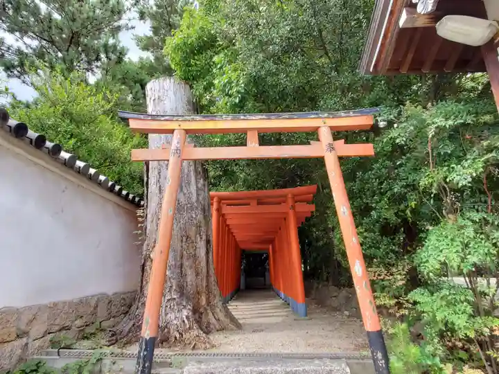 森・深江・青木 総氏神 稲荷神社の末社・摂社