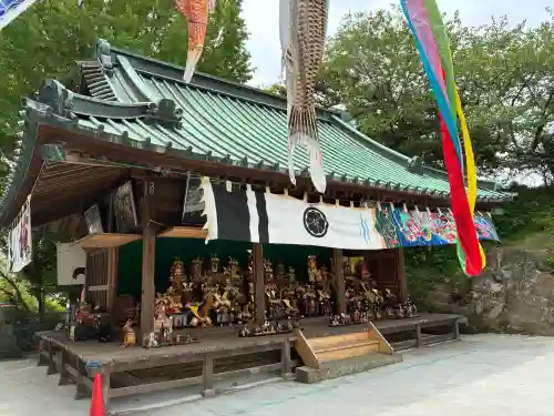 海南神社の{uncategorized: "未分類", other: "その他", undefined: "問題あり", building: "その他建物", grave: "お墓", sacred_gate: "鳥居", guardian: "狛犬", statue: "像", buddha: "仏像", history: "歴史", nature: "自然", garden: "庭園", animal: "動物", pagoda: "塔", temizu: "手水舎", mountain_gate: "山門・神門", sanctuary: "本殿・本堂", subordinate: "末社・摂社", art: "芸術", scenery: "景色", jizo: "地蔵", ema: "絵馬", goshuin: "御朱印", omikuji: "おみくじ", items: "授与品その他", amulet: "お守り", goshuincho: "御朱印帳", eats: "食事", festival: "お祭り", votive_dance: "神楽", shichigosan: "七五三参", wedding: "結婚式", experience: "体験その他", initially: "初詣", around: "周辺", anti_infection: "感染症対策"}