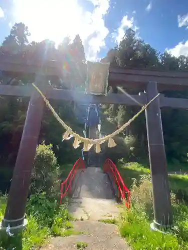 坪沼八幡神社の鳥居