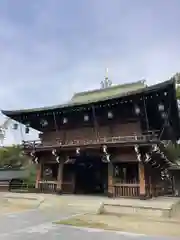 石切劔箭神社の山門