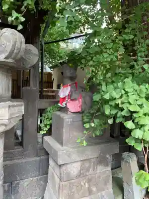 被官稲荷神社の狛犬