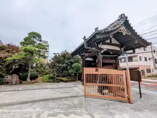 感通寺の山門