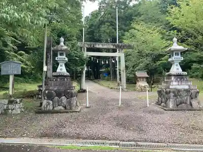 土田白鬚神社の鳥居