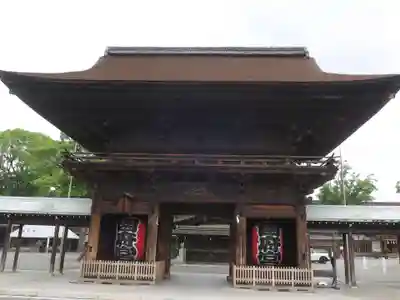 尾張大國霊神社(国府宮)の山門・神門