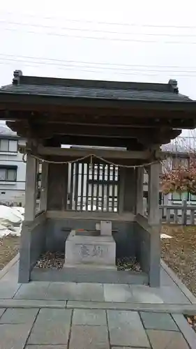 春影稲荷神社の手水舎