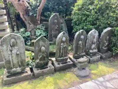 伝福寺の{uncategorized: "未分類", other: "その他", undefined: "問題あり", building: "その他建物", grave: "お墓", sacred_gate: "鳥居", guardian: "狛犬", statue: "像", buddha: "仏像", history: "歴史", nature: "自然", garden: "庭園", animal: "動物", pagoda: "塔", temizu: "手水舎", mountain_gate: "山門・神門", sanctuary: "本殿・本堂", subordinate: "末社・摂社", art: "芸術", scenery: "景色", jizo: "地蔵", ema: "絵馬", goshuin: "御朱印", omikuji: "おみくじ", items: "授与品その他", amulet: "お守り", goshuincho: "御朱印帳", eats: "食事", festival: "お祭り", votive_dance: "神楽", shichigosan: "七五三参", wedding: "結婚式", experience: "体験その他", initially: "初詣", around: "周辺", anti_infection: "感染症対策"}