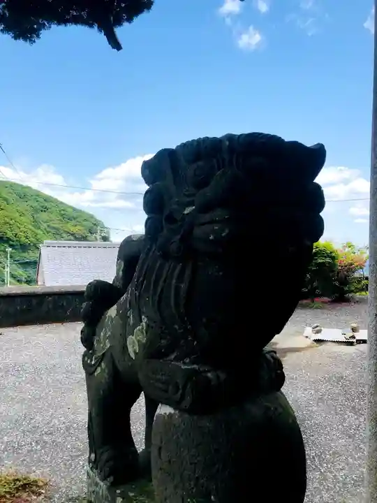 鶴御崎神社の狛犬