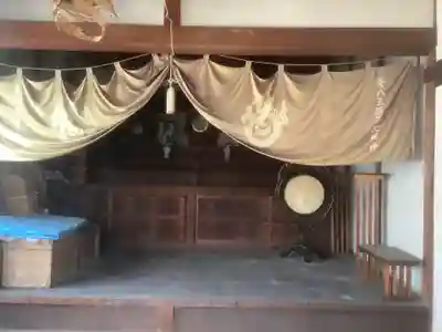 萱八王稲荷社(新生)の本殿・本堂