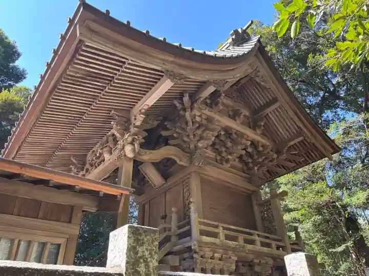 七百餘所神社 の{uncategorized: "未分類", other: "その他", undefined: "問題あり", building: "その他建物", grave: "お墓", sacred_gate: "鳥居", guardian: "狛犬", statue: "像", buddha: "仏像", history: "歴史", nature: "自然", garden: "庭園", animal: "動物", pagoda: "塔", temizu: "手水舎", mountain_gate: "山門・神門", sanctuary: "本殿・本堂", subordinate: "末社・摂社", art: "芸術", scenery: "景色", jizo: "地蔵", ema: "絵馬", goshuin: "御朱印", omikuji: "おみくじ", items: "授与品その他", amulet: "お守り", goshuincho: "御朱印帳", eats: "食事", festival: "お祭り", votive_dance: "神楽", shichigosan: "七五三参", wedding: "結婚式", experience: "体験その他", initially: "初詣", around: "周辺", anti_infection: "感染症対策"}